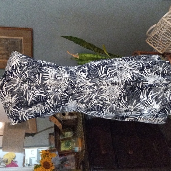 Diane Von Furstenberg Navy & White Floral Print Zip-Front Cap Sleeve Dress - Picture 8 of 16